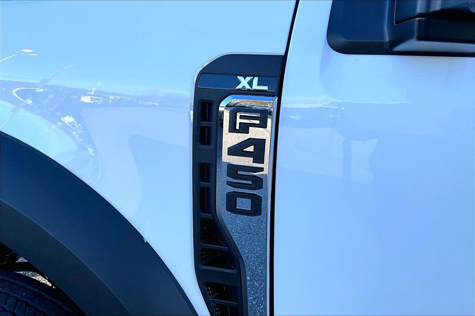 2026 Ford F-450 W/ 12' Landscape Dump XL