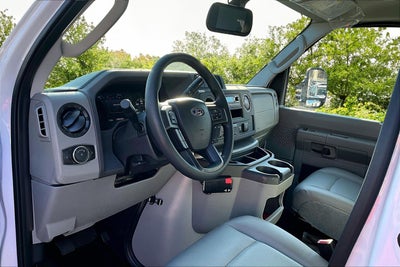 2026 Ford E-Series Cutaway E-450 DRW