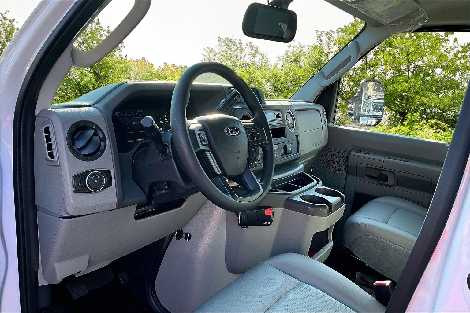 2026 Ford E-Series Cutaway E-450 DRW