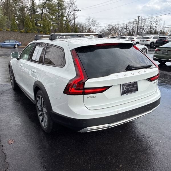 2023 Volvo V90 Cross Country Ultimate