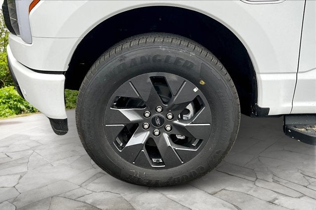 2025 Ford F-150 Lightning Flash™