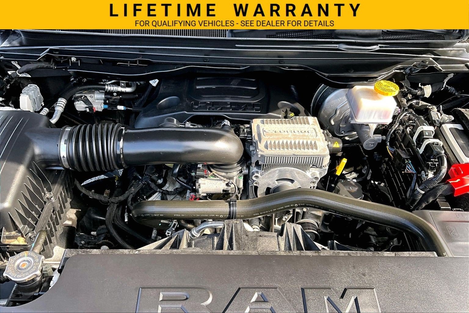 2024 RAM 1500 Laramie Crew Cab 4x4 5'7" Box