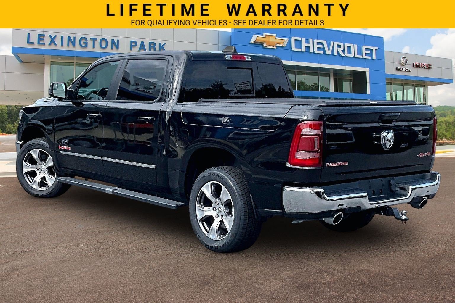 2024 RAM 1500 Laramie Crew Cab 4x4 5'7" Box