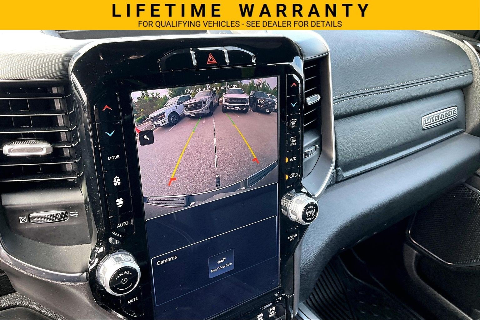 2024 RAM 1500 Laramie Crew Cab 4x4 5'7" Box