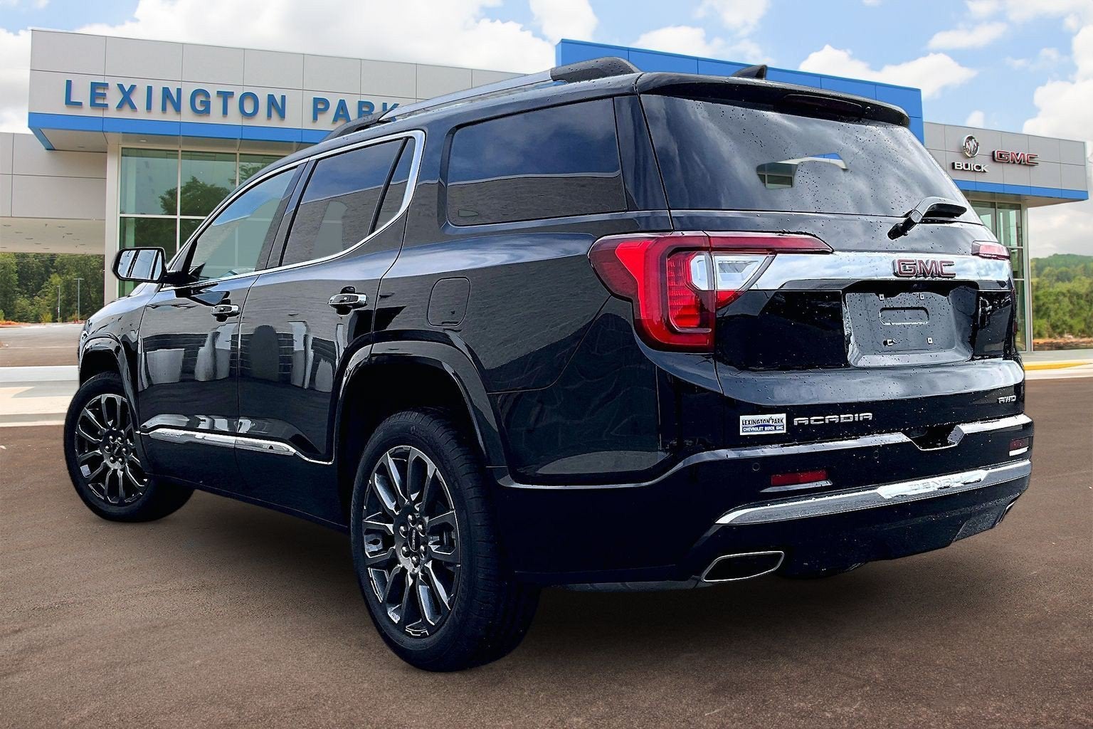 2023 GMC Acadia Denali