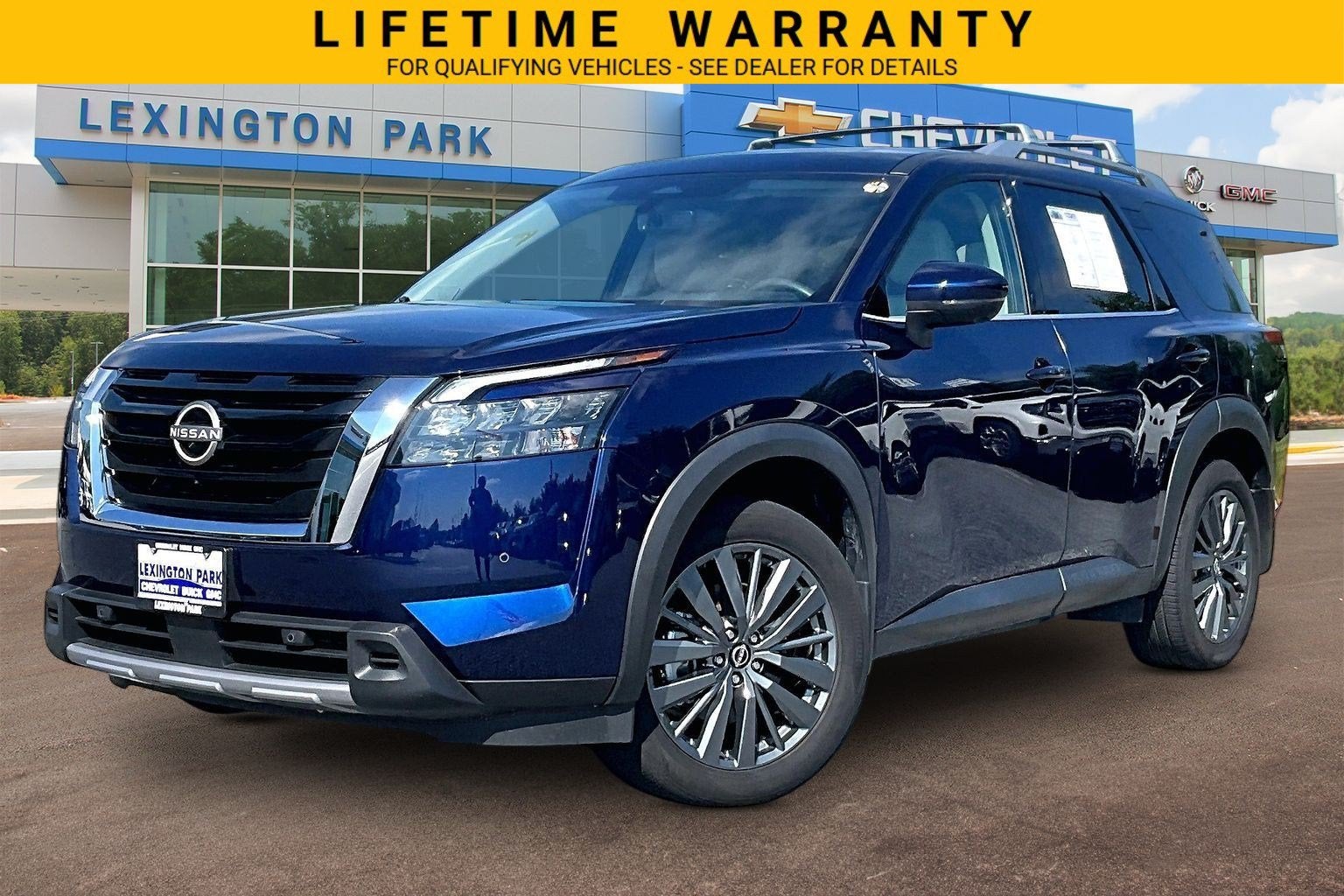 2025 Nissan Pathfinder SL 4WD
