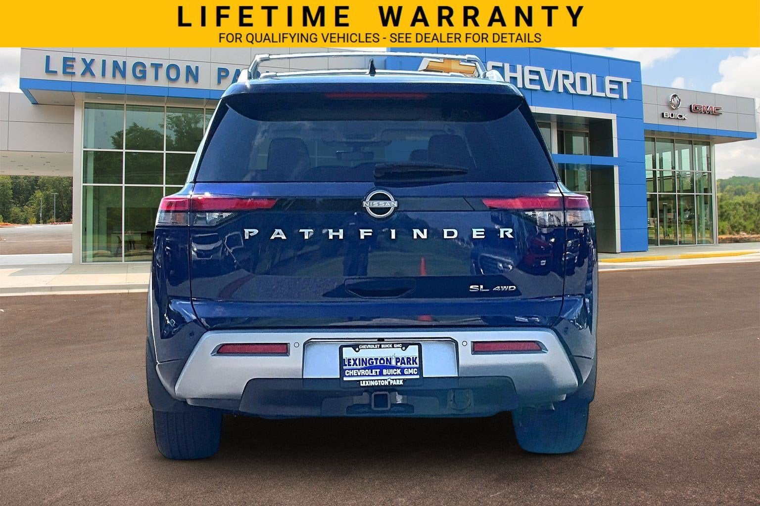 2025 Nissan Pathfinder SL 4WD