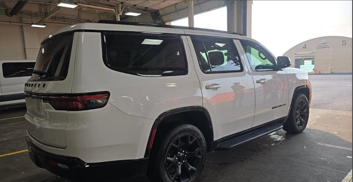 2023 Jeep Wagoneer Series II Carbide