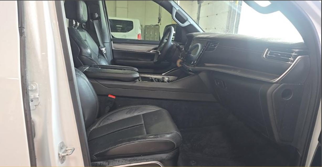 2023 Jeep Wagoneer Series II Carbide