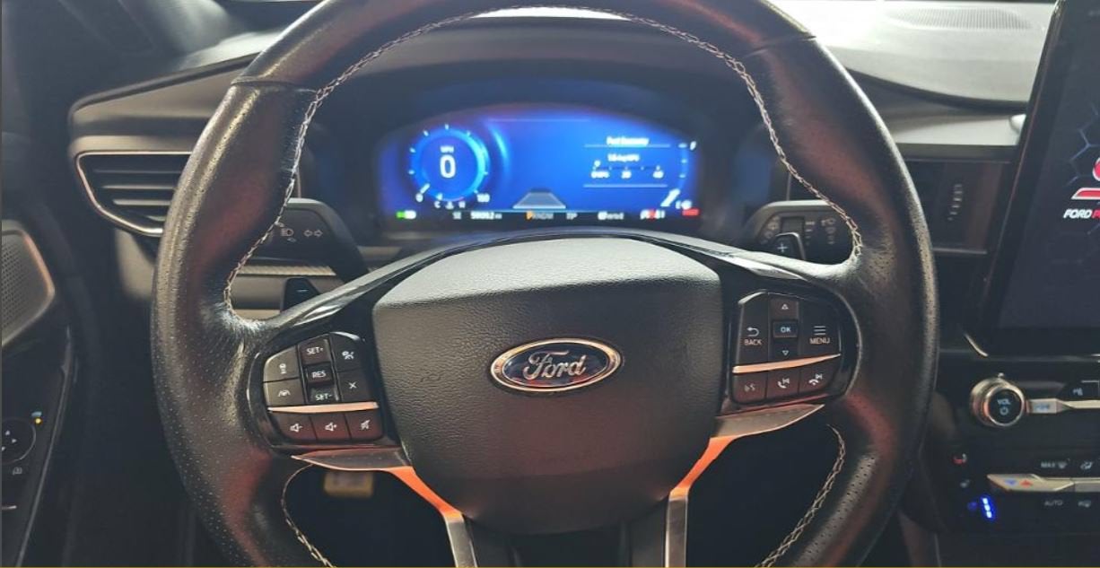 2023 Ford Explorer ST PANO ROOF