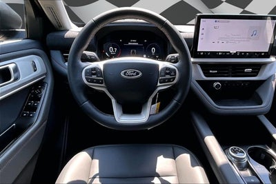 2026 Ford Explorer Active w/200A Pkg