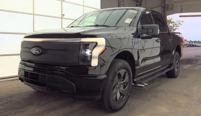 2025 Ford F-150 Lightning Flash
