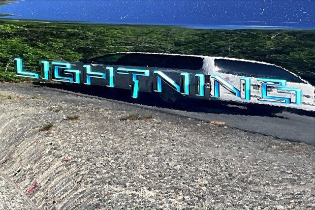 2025 Ford F-150 Lightning Flash