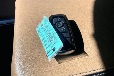 2023 Ford Super Duty F-250 SRW LARIAT TREMOR