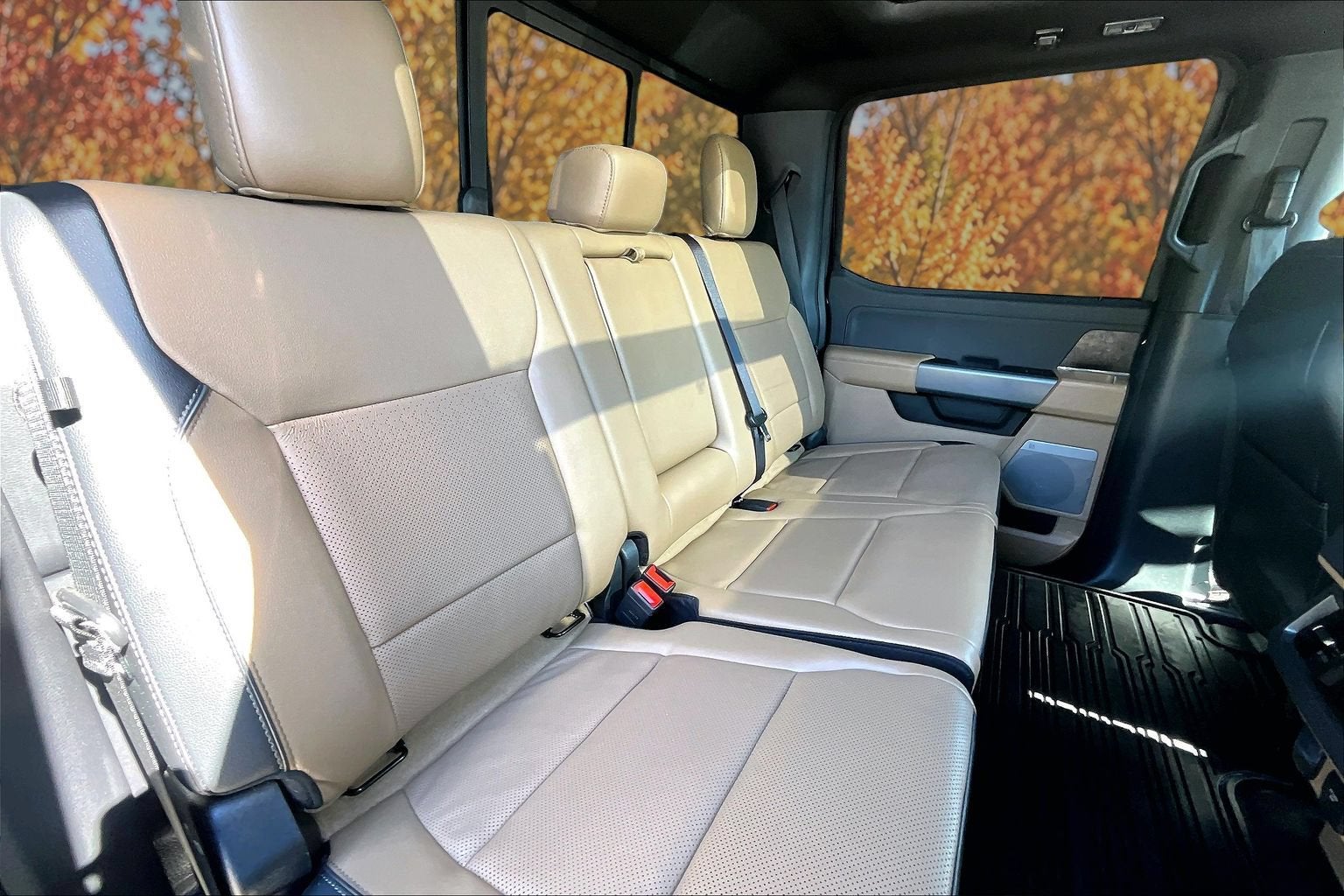 2023 Ford Super Duty F-250 SRW LARIAT TREMOR