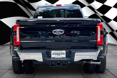 2026 Ford Super Duty F-350 DRW LARIAT