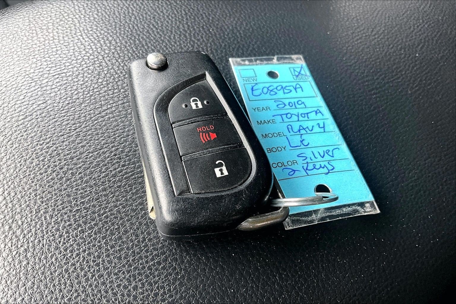 2019 Toyota RAV4 LE