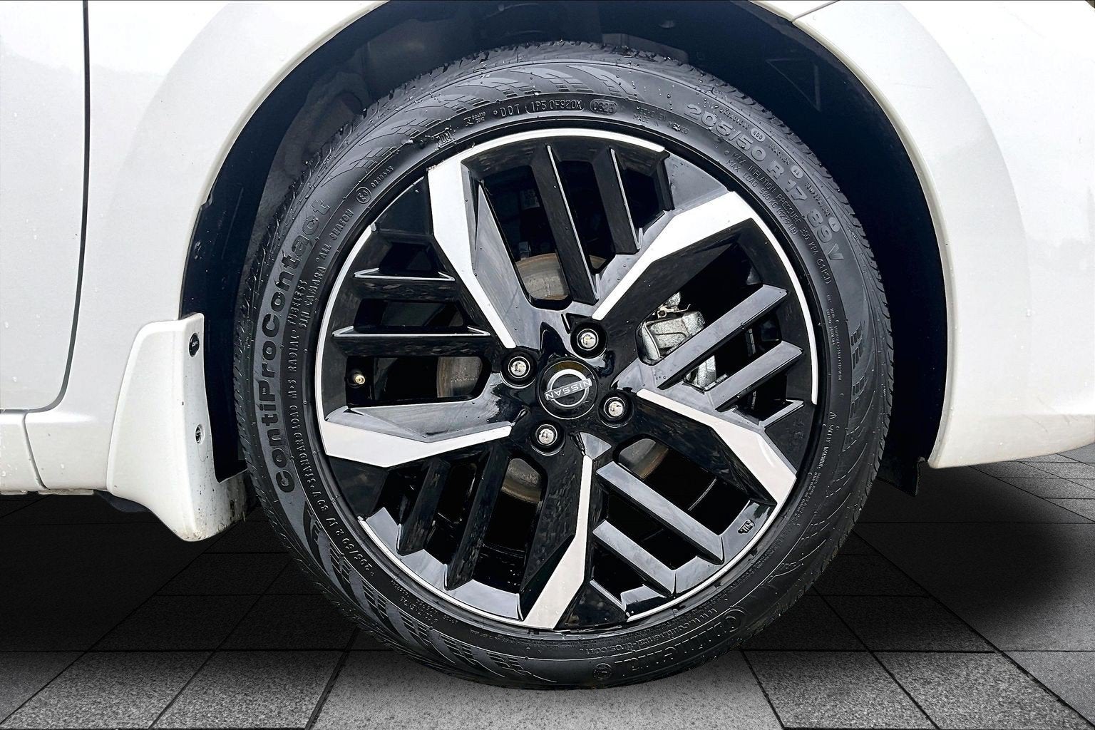 2025 Nissan Versa SR