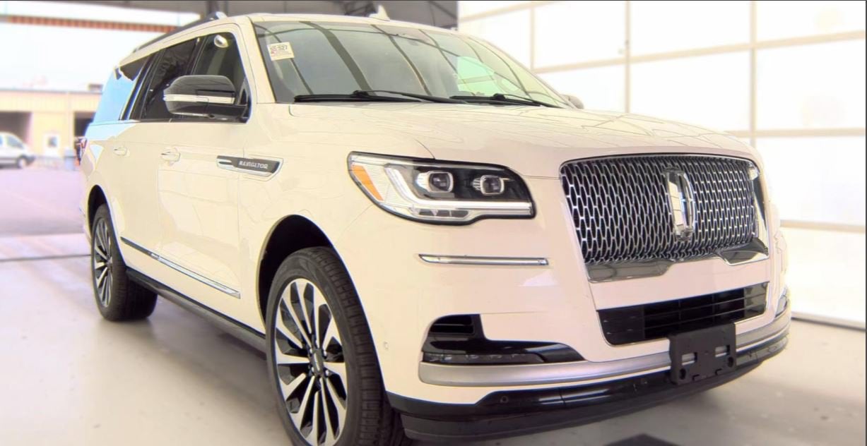 2023 Lincoln Navigator L Reserve