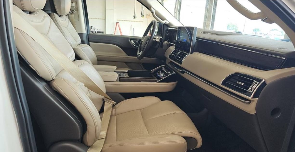 2023 Lincoln Navigator L Reserve