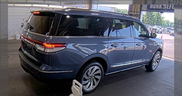 2023 Lincoln Navigator L Reserve REAR ENTERTAINMENT