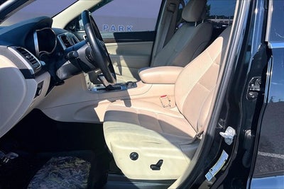 2018 Jeep Grand Cherokee Laredo E