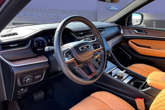 2025 Jeep Grand Cherokee Summit