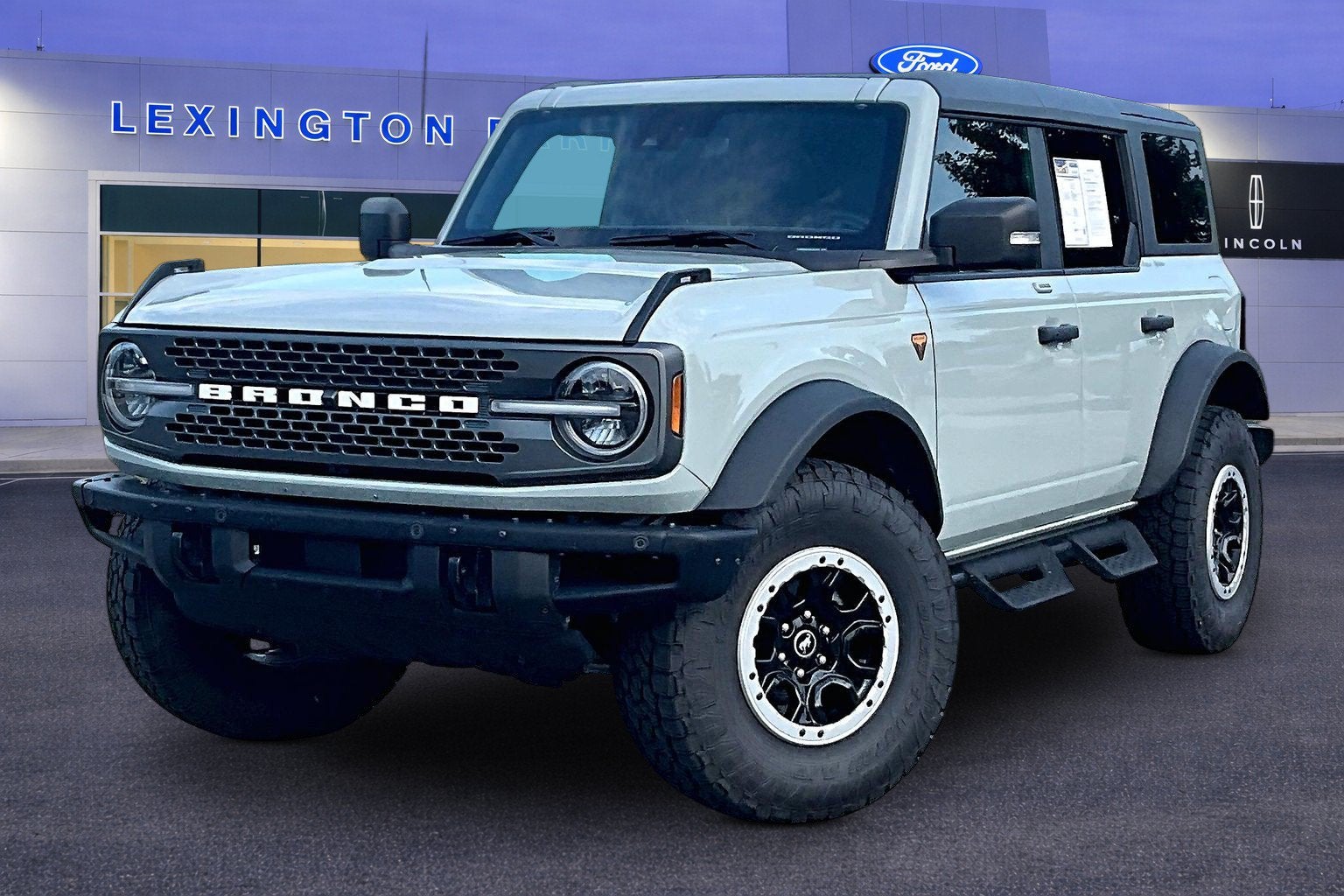 2023 Ford Bronco Badlands
