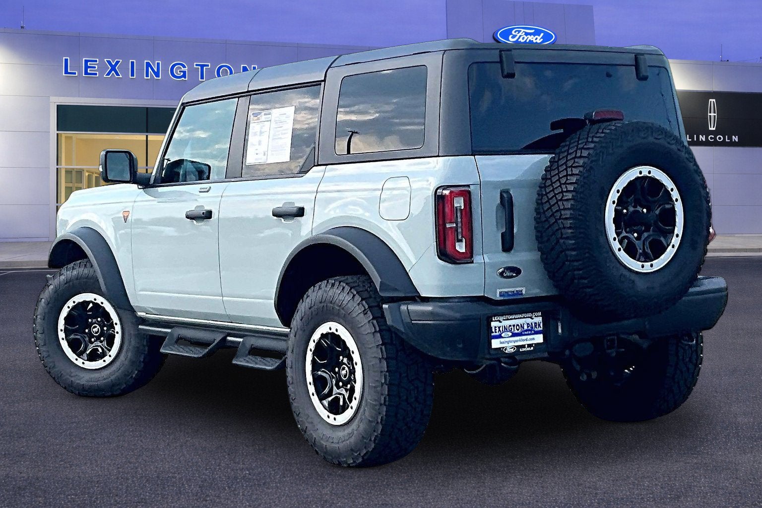 2023 Ford Bronco Badlands