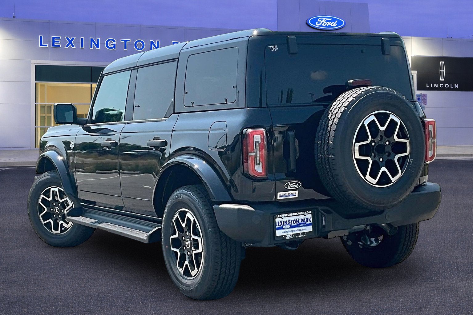 2026 Ford Bronco Outer Banks
