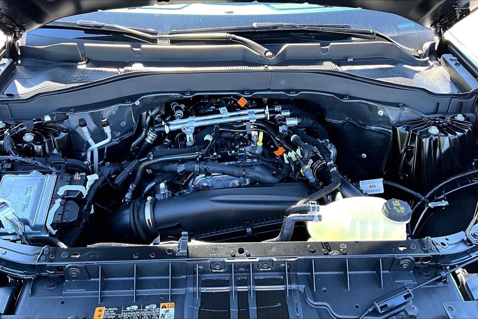 2027 Ford Explorer Active w/200A Pkg
