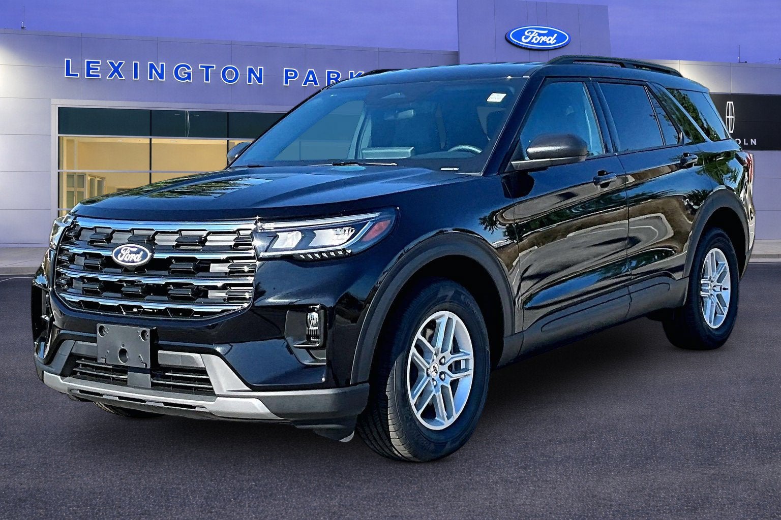 2027 Ford Explorer Active w/200A Pkg
