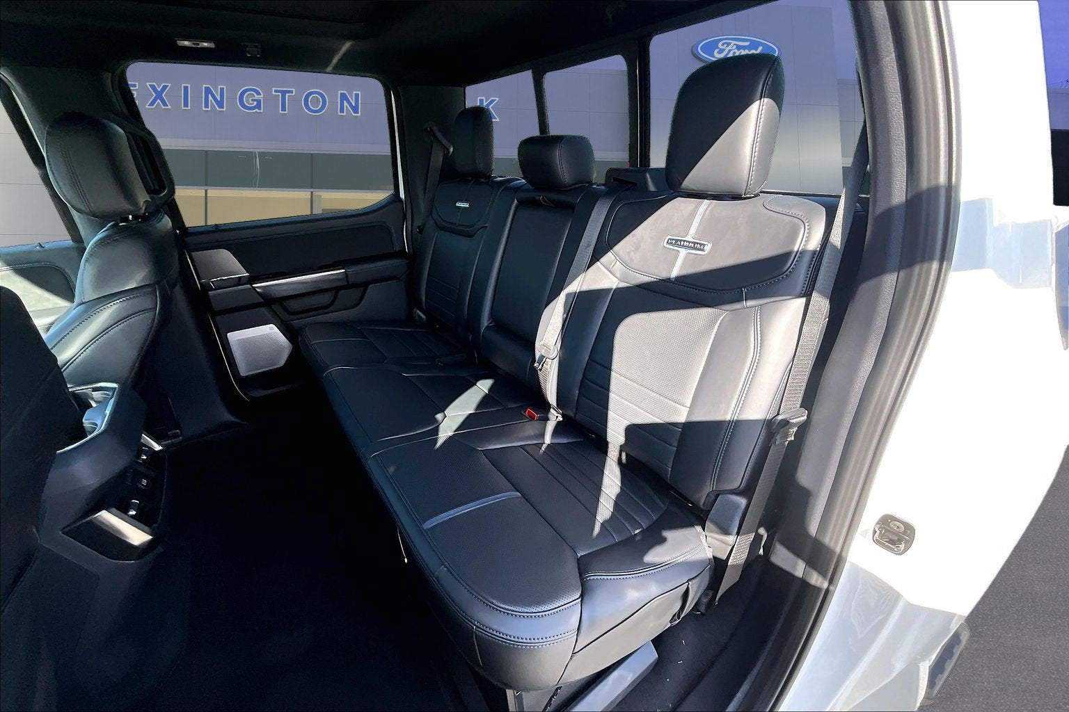 2026 Ford Super Duty F-350 SRW Platinum