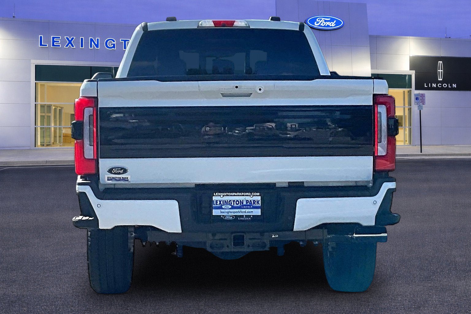 2026 Ford Super Duty F-350 SRW Platinum