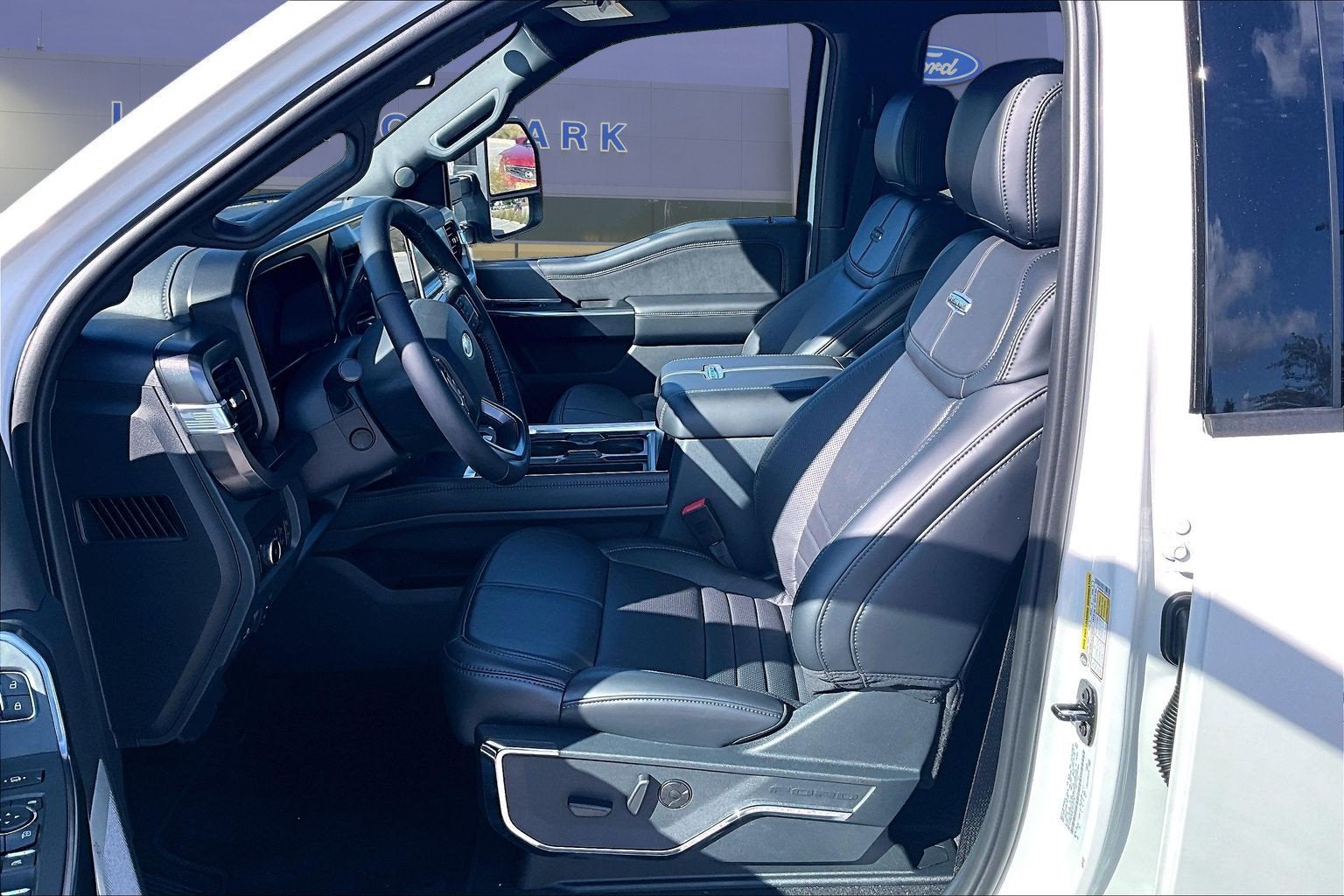 2026 Ford Super Duty F-350 SRW Platinum