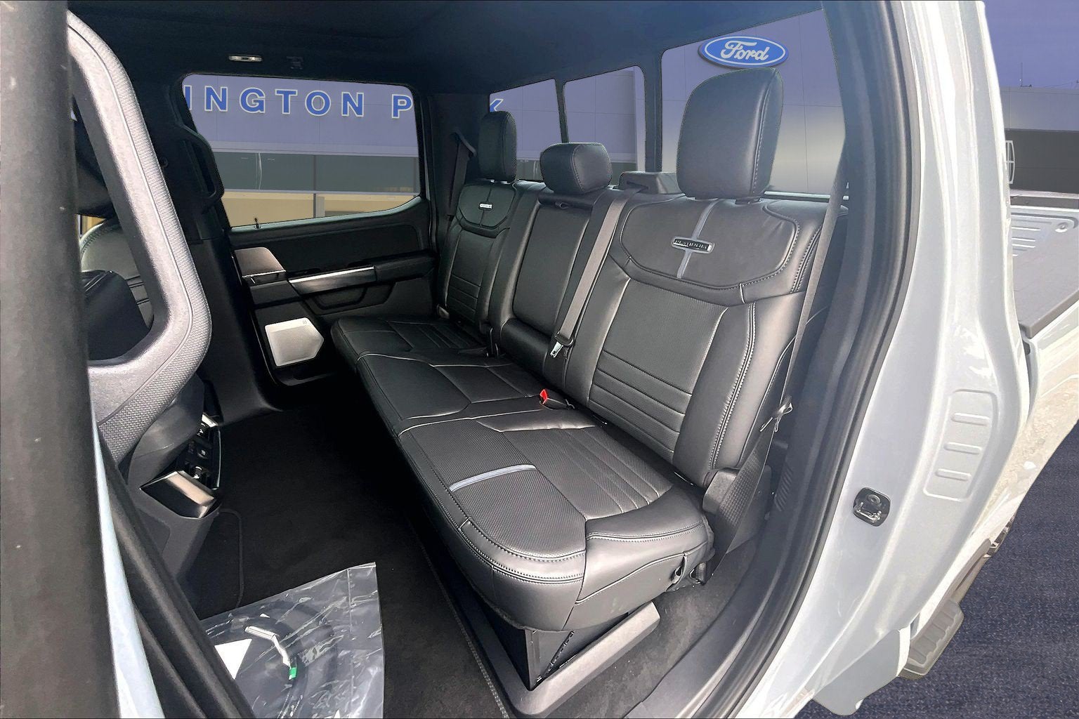 2026 Ford Super Duty F-350 SRW Platinum
