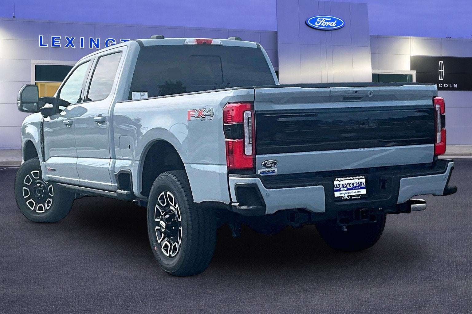 2026 Ford Super Duty F-350 SRW Platinum