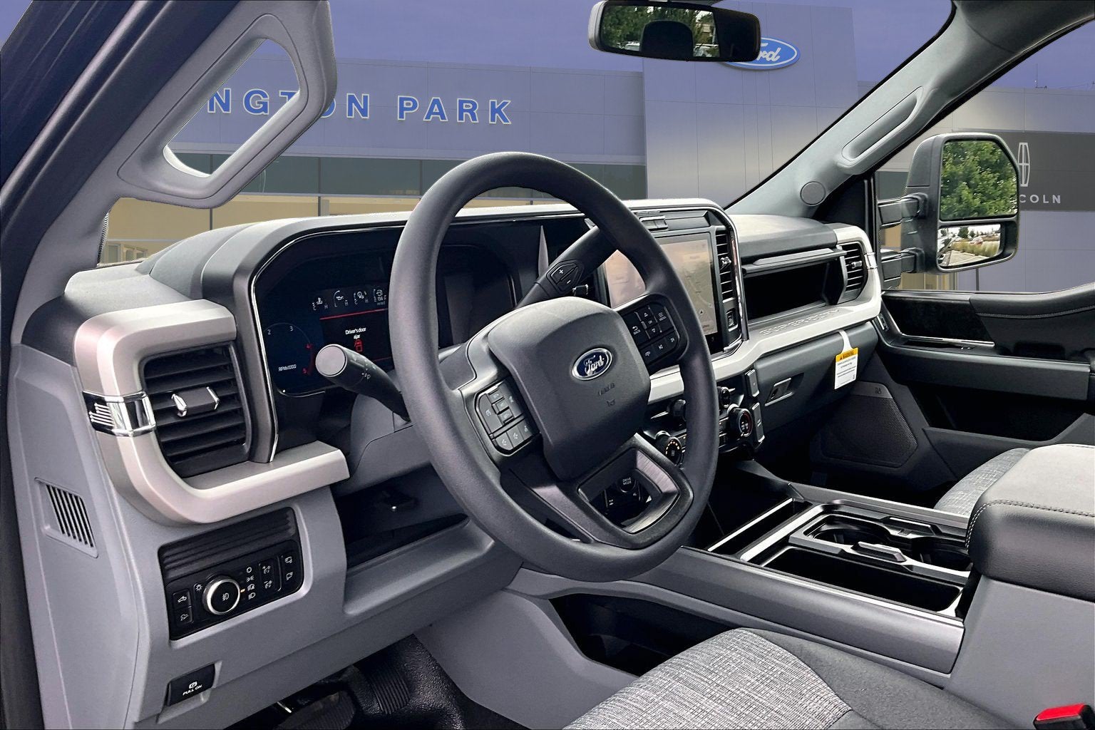 2026 Ford Super Duty F-350 SRW XLT