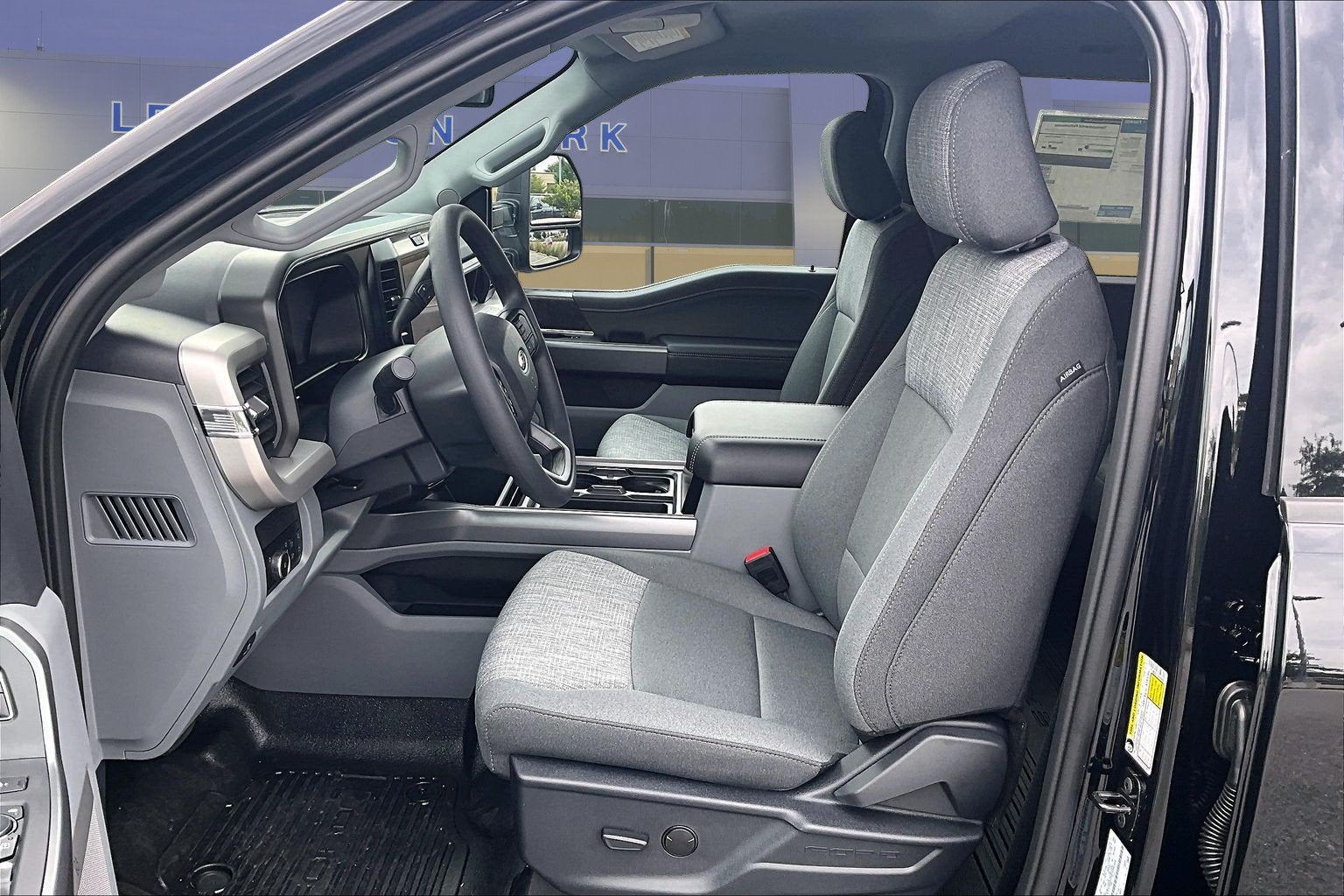 2026 Ford Super Duty F-350 SRW XLT