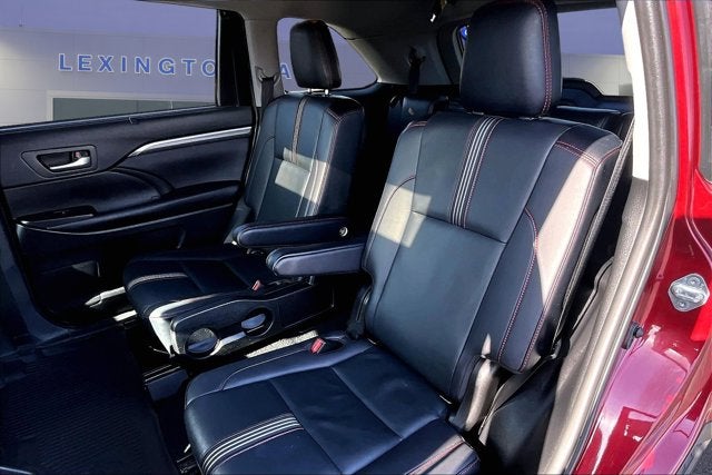 2019 Toyota Highlander Base