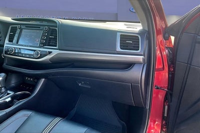 2019 Toyota Highlander Base