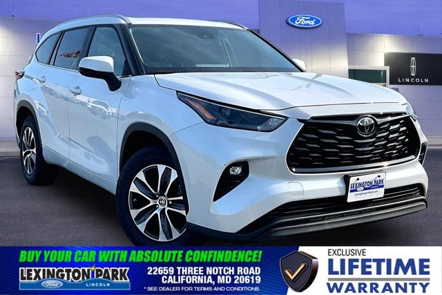 2023 Toyota Highlander Base