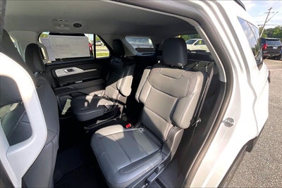 2026 Ford Explorer Active w/200A Pkg