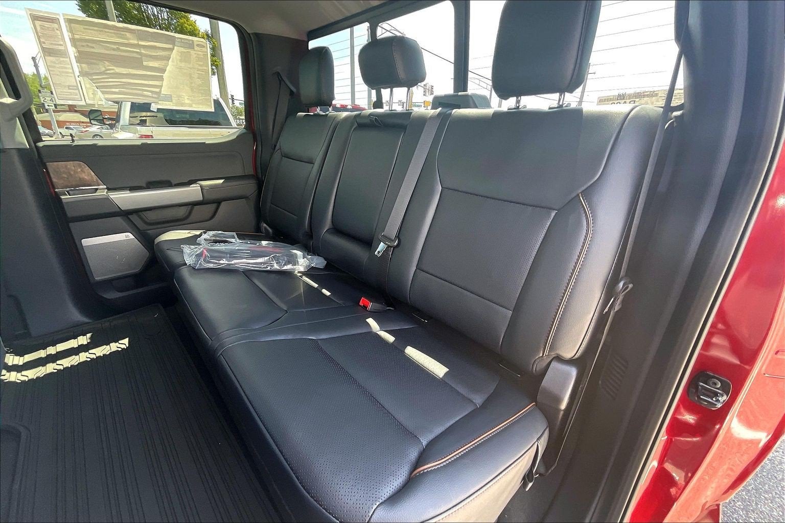 2026 Ford Super Duty F-350 DRW LARIAT