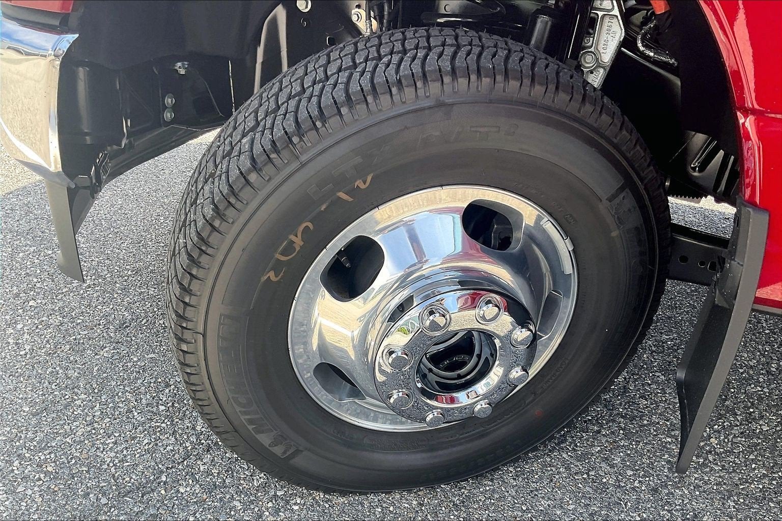 2026 Ford Super Duty F-350 DRW LARIAT