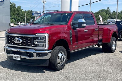 2026 Ford Super Duty F-350 DRW LARIAT