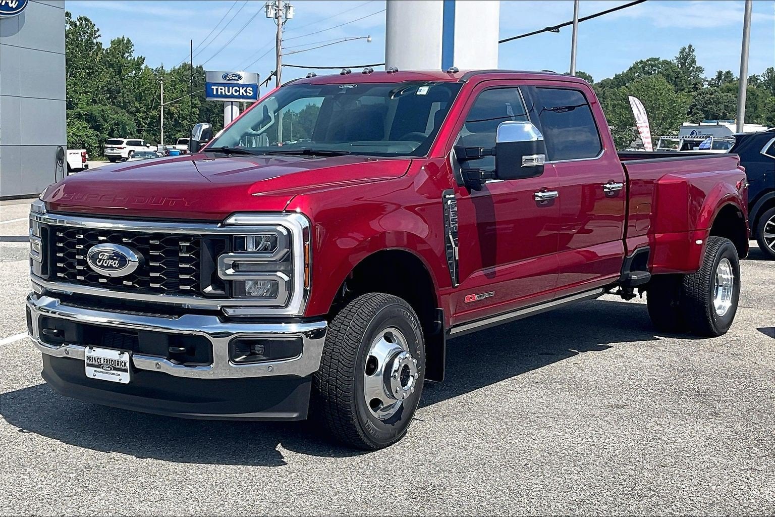 2026 Ford Super Duty F-350 DRW LARIAT