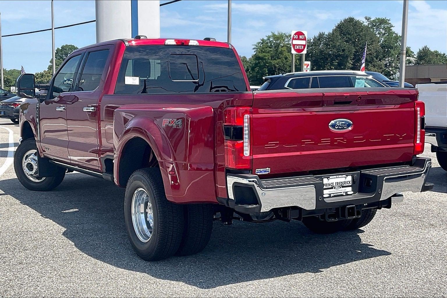 2026 Ford Super Duty F-350 DRW LARIAT