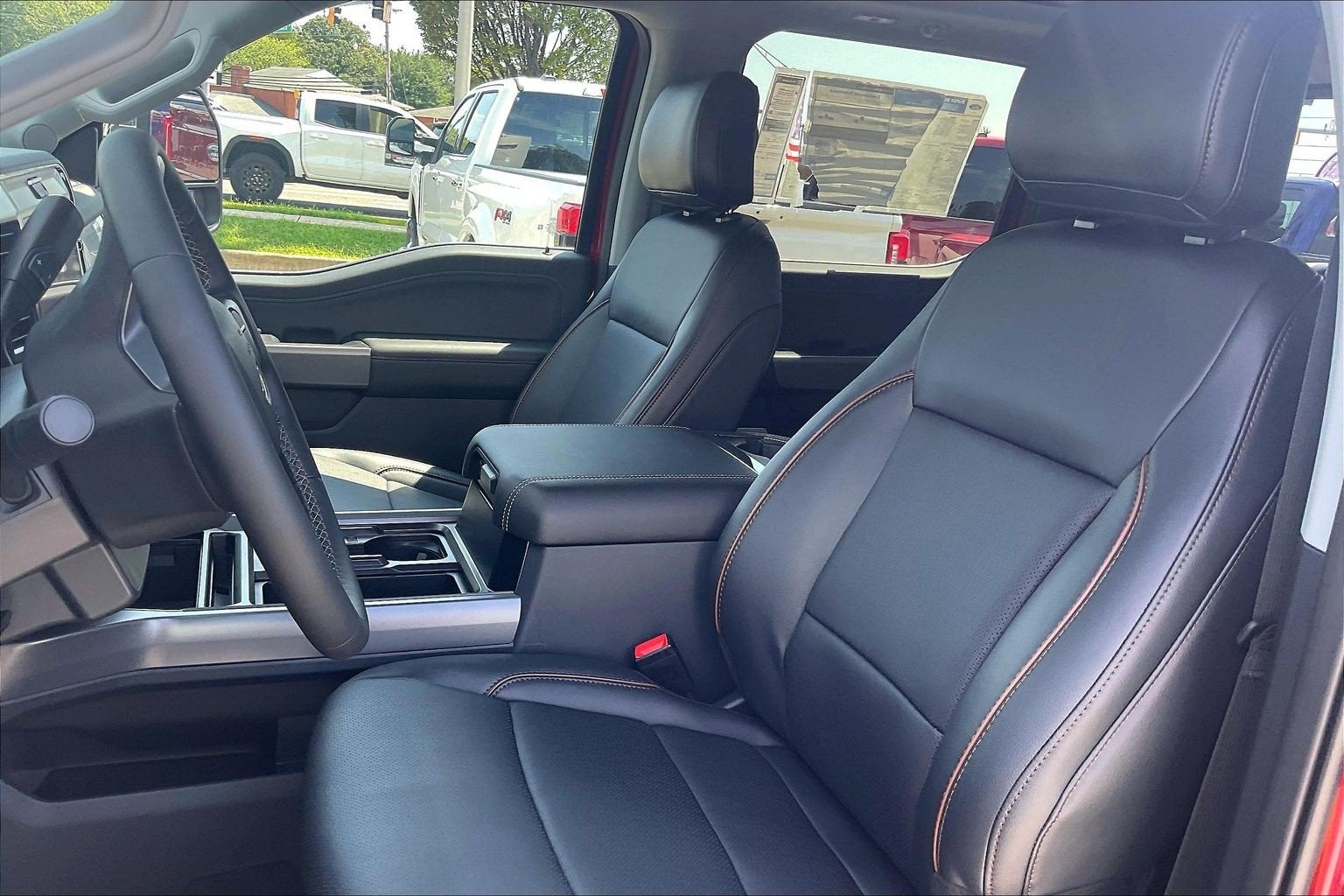 2026 Ford Super Duty F-350 DRW LARIAT