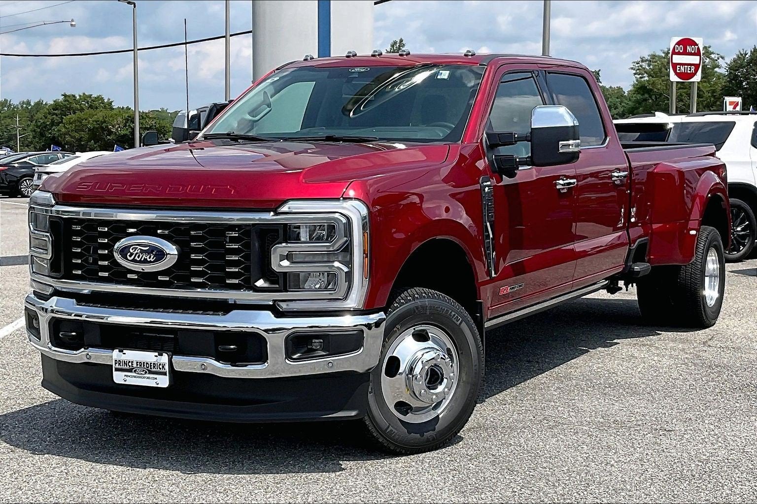 2026 Ford Super Duty F-350 DRW LARIAT